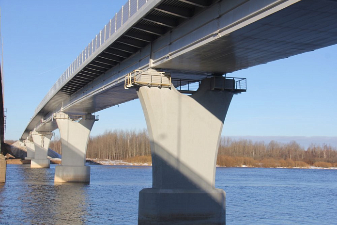Для моста через Волхов в Киришах выбирают название