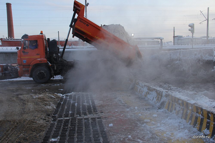 В Петербурге за зиму собрали и расплавили более 1,5 млн кубометров снега