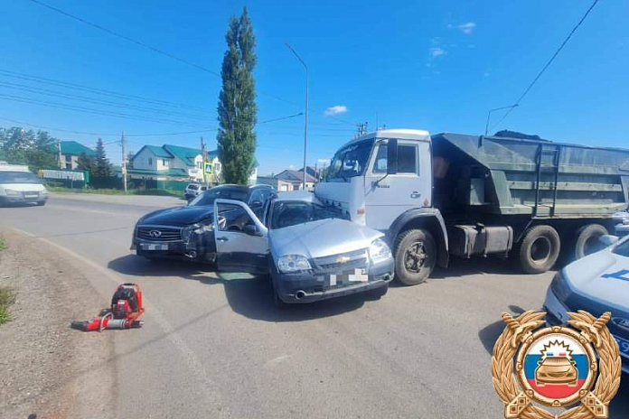 В тройном ДТП под Уфой погиб водитель машины Chevrolet Niva