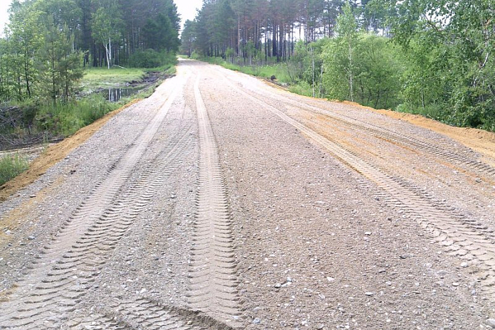 Размыв на подъезде к селу Маркучи в Амурской области устранили