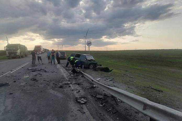 Один человек погиб, трое пострадали в ДТП в Ростовской области