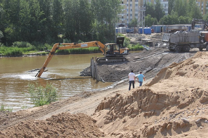 Нестандартные задачи решают в Кемерове при строительстве улицы Соборной