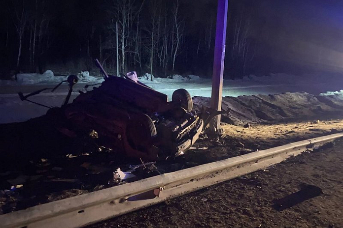 Парень и девушка погибли в аварии на трассе Р-402 в Тюменской области