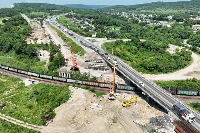 Опоры путепровода на трассе А-370 Уссури в районе Кипарисово в Приморье готовы на 50 %