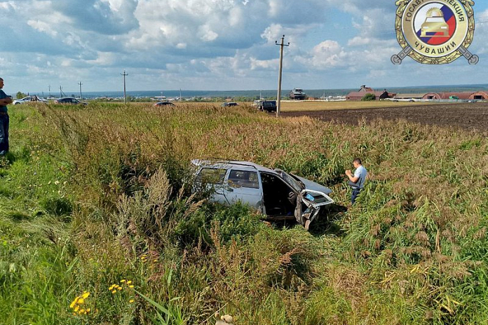 В ДТП с двумя легковушками в Чувашии погиб человек