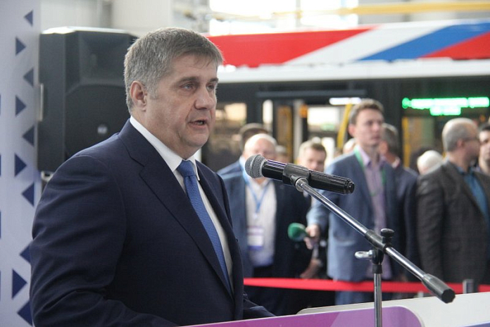 В России в день строят 6,5 км автодорог – глава Росавтодора