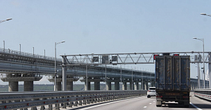 Грузовое движение по Крымскому мосту могут восстановить к марту