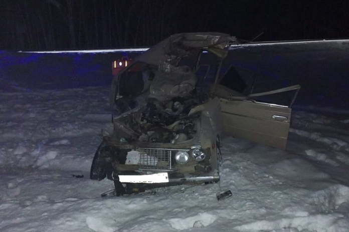 Трое погибли в ДТП с легковушкой и грузовиком в Новосибирской области