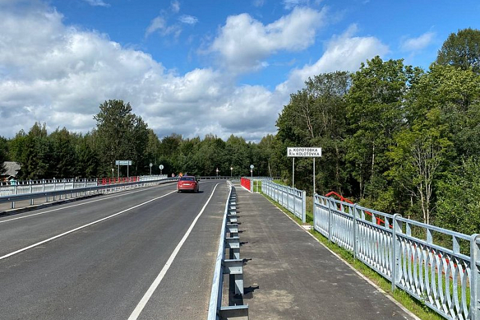 Завершен капремонт моста через реку Колотовка на трассе Р-56 под Псковом