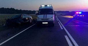 Четыре человека погибли в ночной аварии на трассе М-8 Холмогоры на Вологодчине