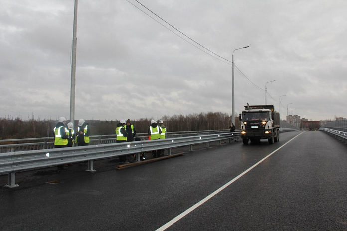 Мост через Волгу на трассе М-12 Восток в Татарстане прошел испытания