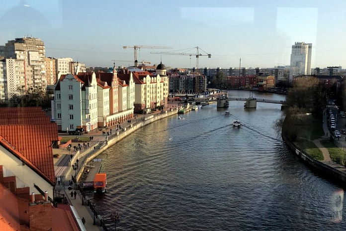 На Октябрьском острове в Калининграде обновят три моста