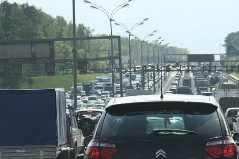 <b>Авария</b> на северо-западе МКАД в Москве затруднила движение