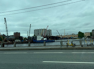 В Петербурге смонтированы противовесные блоки разводного пролета на опорах Большого Смоленского моста