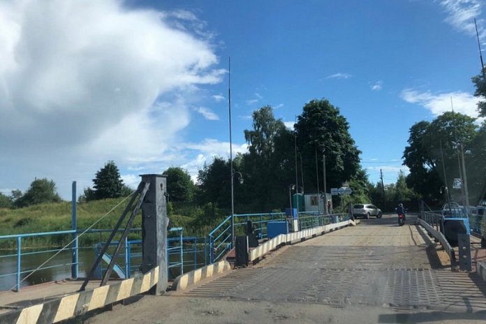 До вечера перекрыт понтонный мост через реку Илек в Оренбуржье