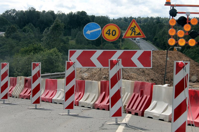 Начался демонтаж старого моста через реку Ижора под Гатчиной в Ленобласти
