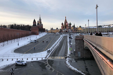 Из-за пробок для поездок в центр Москвы рекомендуют использовать метро