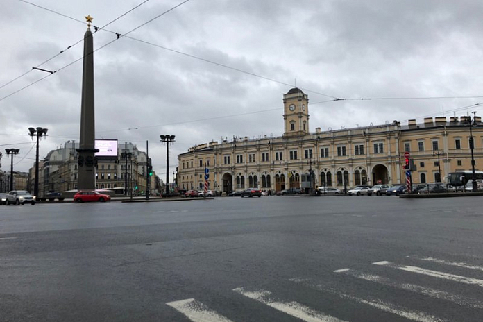 Из-за усиления ветра в Петербурге объявлен «желтый» уровень опасности