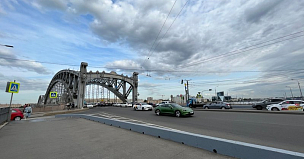 При ремонте мостов и путепроводов Петербурга сохранят проезд транспорта