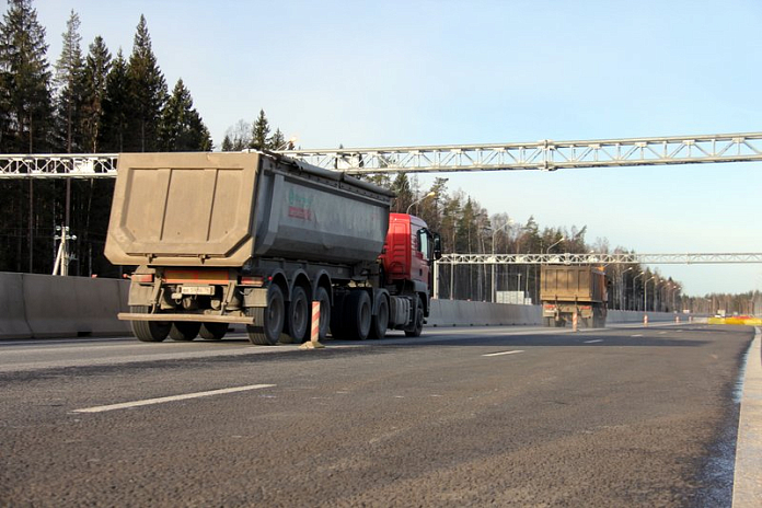 На трассе М-11 Нева планируют увеличить количество проездов беспилотных грузовиков между Москвой и Петербургом